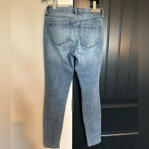 Blank NYC High Rise Ripped Skinny Jeans Size 24